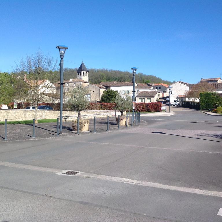 Вілла Les Pierrottes Mornac Екстер'єр фото